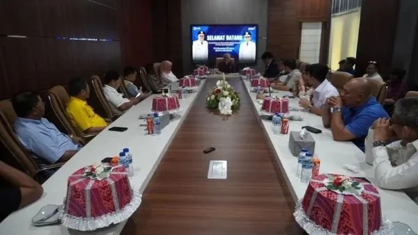 Pertemuan antara Komisi B DPRD Sulsel dengan Bupati Pinrang (dok. Ist)