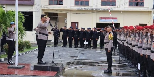 apel pergeseran pasukan di halaman Mapolresta Mamuju(dok:Ist)