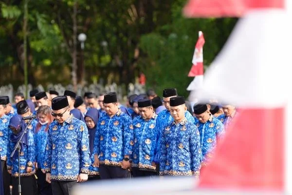 Sekprov Sulsel, Jufri Rahman di Taman Makam Pahlawan (Dok: Ist)