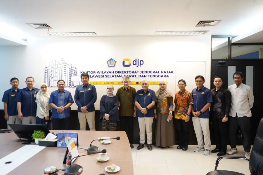 Finance & Legal Director Kalla, Imelda Jusuf Kalla bersama jajaran direksi dan manajemen bersilaturahmi bersama Kepala Kantor Wilayah Direktorat Jenderal Pajak Sulawesi Selatan, Barat, dan Tenggara (Kanwil DJP Sulselbartra), Imanul Hakim (Dok: Ist)