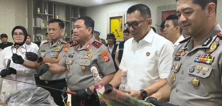 Kapolda Sulsel rilis barang bukti (Dok: Ist)