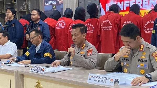 Konferensi pers pembakaran gedung DPRD Makassar dan Sulsel oleh Polda Sulsel (Dok: Atri KabarMakassar).