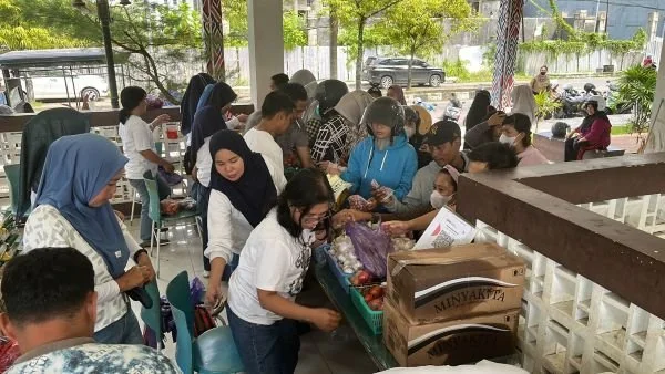 Gerakan pangan murah yang digelar dengan kolaborasi lintas sektor di Mamuju (Dok : Ist).