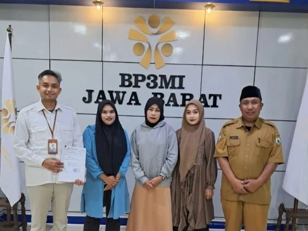 Tiga  warga Sulbar yang nyaris jadi perdagangan orang saat di jemput pihak pemerintah (Dok : Ist).