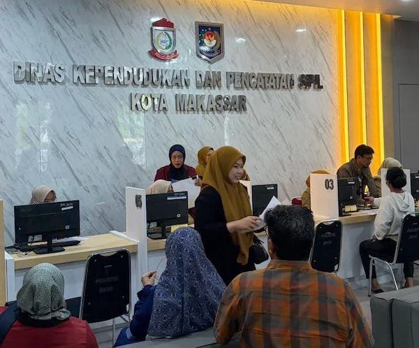Suasana Kantor Disdukcapil Kota Makassar, (Dok: KabarMakassar).
