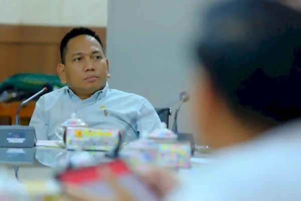 Ketua Komisi B DPRD Makassar, Ismail, (Dok: Ist).