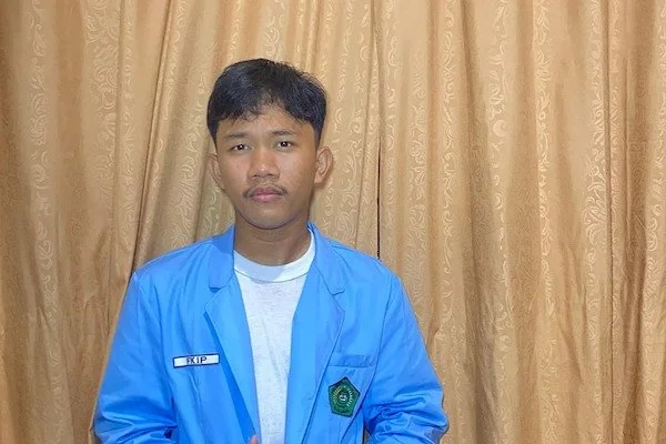 Risfandi mahasiswa Universitas Pancasakti Makassar. Risfandi, mahasiswa Program Studi Pendidikan Bahasa Indonesia, Fakultas Keguruan dan Ilmu Pendidikan (FKIP) angkatan 2025