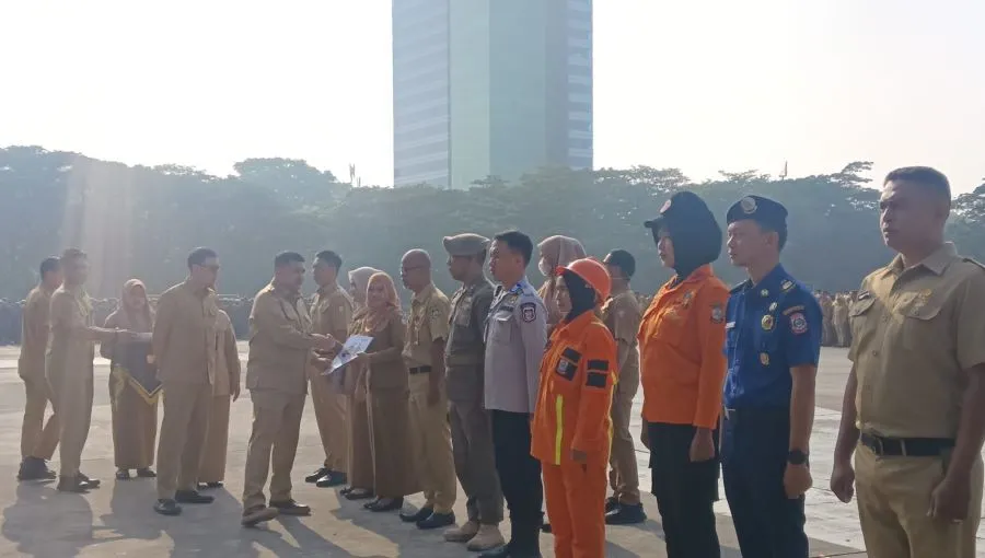 Wali Kota Makassar Munafri Arifuddin saat Menyerahkan SK 6.472 PPPK Paruh Waktu Kota Makassar (Dok: Sinta KabarMakassar)