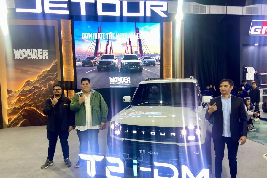 JETOUR T2 i-DM diperkenalkan dalam ajang GIIAS Makassar 2026 di Summarecon Mutiara Makassar Convention Center (Dok: Nofi KabarMakassar)