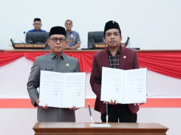 Pemprov Sulbar serahkan   rancangan KUA dan PPAS Perubahan APBD 2026 kepada DPRD Sulbar (Dok: Ist)