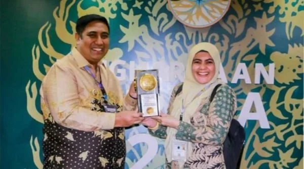 Kabupaten Maros kembali meraih piala adipura yang ke-8 kali. Yang dilaksanakan di Gedung Manggala Wanabakti, Jakarta, pada Selasa (5/3).