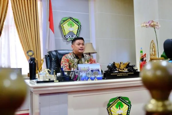 Bupati Gowa, Adnan Purichta Ichsan mengikuti Webinar Kolaborasi antara BKPSDM dan Dinas Pendidikan (Dok : Ist).