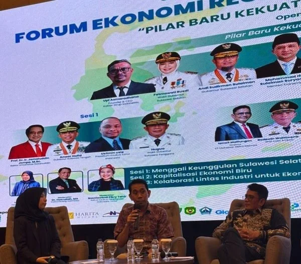 Anggota DPR-RI Fraksi Gerindra, H. Kamrussamad saat Memaparkan Materi dalam Forum Ekonomi Regional Indonesia Timur 2025 yang diinisiasi oleh Kabar Group Indonesia, (Dok: KabarMakassar).