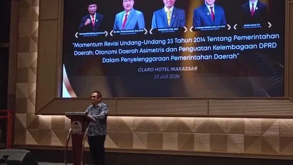 Ketua Komisi II DPR RI, Muhammad Rifqinizamy Karsayuda saat Memberikan Sambutan di Rakorwil ADKASI Pulau Sulawesi, (Dok: KabarMakassar).