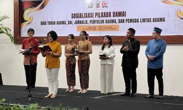 Parade Kitab Suci pada sosialisasi Pilkada damai oleh FKUB Sulsel di Hotel Claro (Dok: Ist).