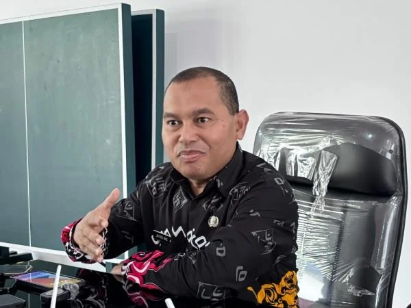 Kepala Disnakertrans Sulsel, Jayadi Nas (Dok : Syamsi KabarMakassar).