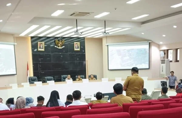 Suasana rapat kordinasi membahas sengketa lahan SD Pajjaiang (Dok : ist).