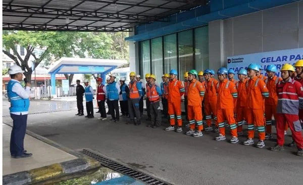 PT PLN (Persero) melalui Unit Induk Distribusi Sulselrabar menggelar Apel Siaga Kelistrikan Natal 2025 dan Tahun Baru 2026. (Dok: Ist)