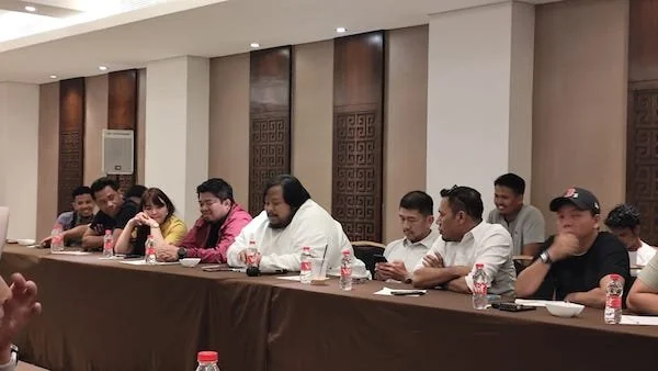 Steering Committee (SC) Musyawarah Daerah (Musda) XVI Himpunan Pengusaha Muda Indonesia (HIPMI) Sulsel saat Konferensi Pers, di Fourpoint Hotel Makassar, Selasa (10/09) (dok Hanifah KabarMakassar)