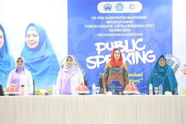 Tim Penggerak Pemberdayaan dan Kesejahteraan Keluarga (TP-PKK) Kabupaten Bantaeng berkolaborasi dengan Forum Kreatif Cipta Cendekia (FCC) melaksanakan kegiatan Public Speaking. (Dok: Ist)