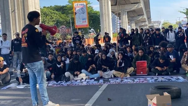 Aksi unjuk rasa mahasiswa di Makassar (Dok: Atri KabarMakassar)