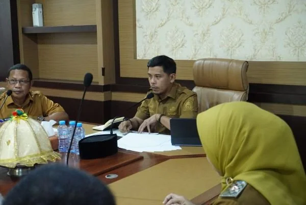Wabup Islam Iskandar saat Pimpin Rakor MCSP KPK 2025 di Kantor Bupati Jeneponto (Dok : Ist).