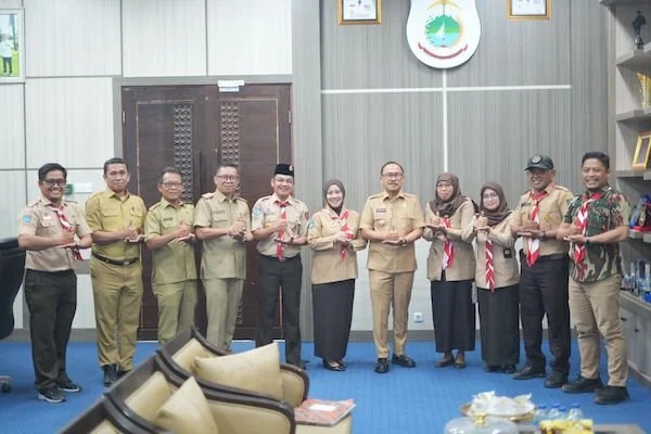 Ketua Kwarda  Sulbar saat bertemu Gubernur Sulbar (dok:ist)