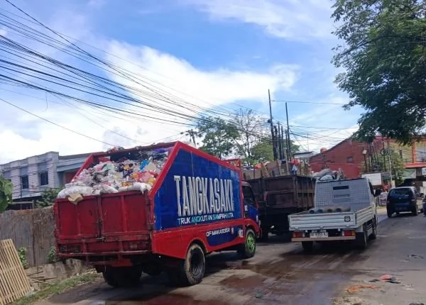 Antrian Truk Sampah di TPA Antang. Dok. Nursinta