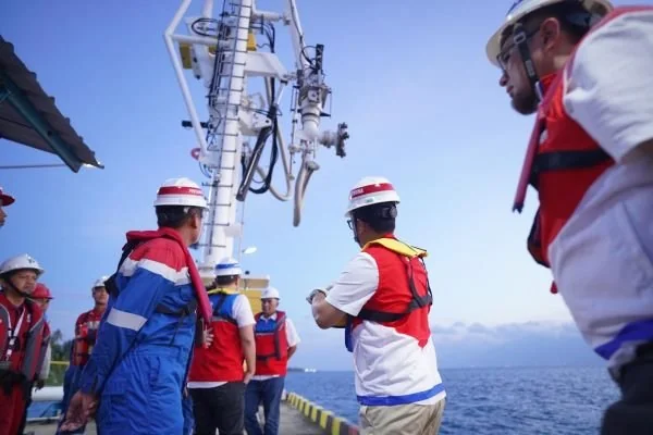 Executive General Manager (EGM) Pertamina Patra Niaga Regional Sulawesi, Deny Sukendar, bersama jajaran manajemen ke Terminal LPG Pertamina Trading and Services Donggala. (Dok: Ist)