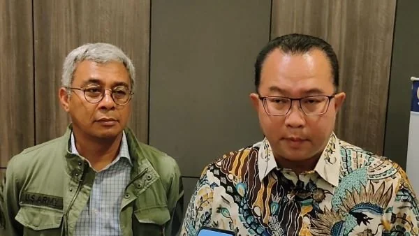 Wakil Ketua KPK, Arif Satria saat diwawancarai di salah satu Hotel di Makassar (Dok: Atri KabarMakassar).