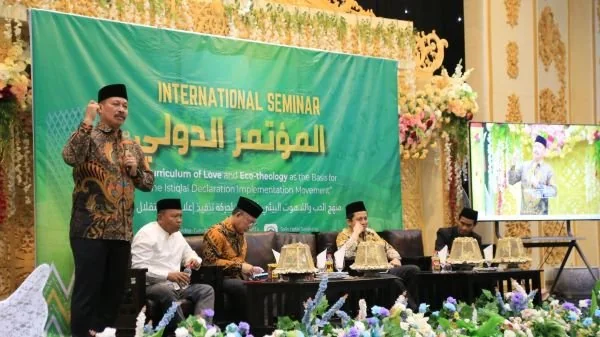 Kakanwil Kemenag Sulsel  menjadi narasumber di Seminar Internasional (Dok : Ist).