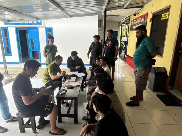 Resmob Polresta Mamuju setelah berhasil mengamankan para pelaku (Dok : Ist).