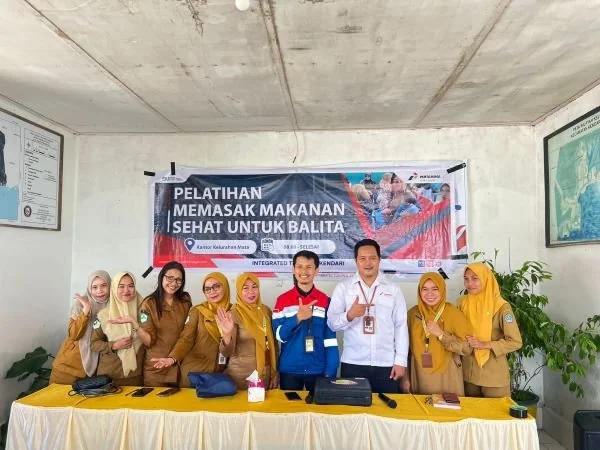 Pelatihan memasak makanan sehat untuk balita oleh Pertamina Sulawesi IT Kendari (Dok : Ist).
