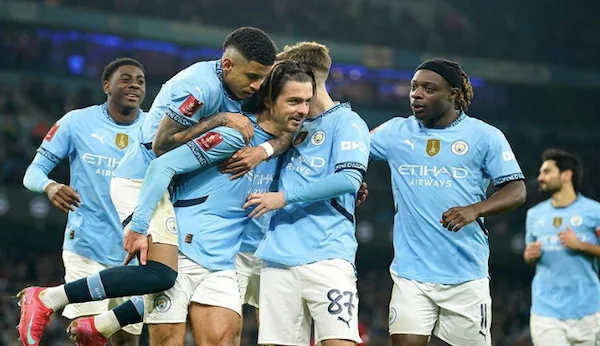 Momen selebrasi Jack Grealish di laga Manchester City vs Salford City, Piala FA 2024/2025 (c) AP Photo/ Dave Thompson