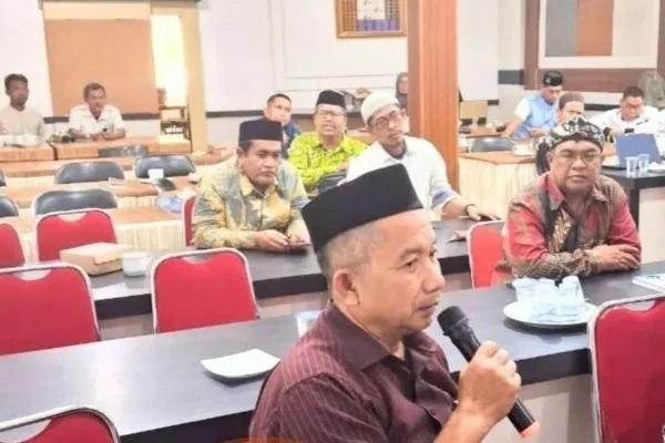 Bawaslu Jeneponto saat temui Tokoh Agama dan Masyarakat di Cafe and Resto Primer Jl. Kelara, Bontusunggu (Dok : Ist).