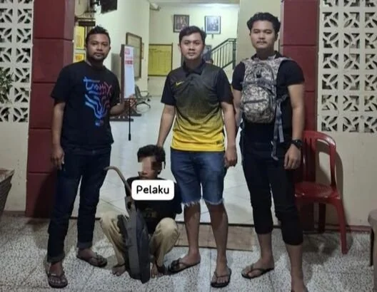tim Resmob Polsek Tamalate saat mengamankan pelaku pencurian knalpot (Dok:Ist)