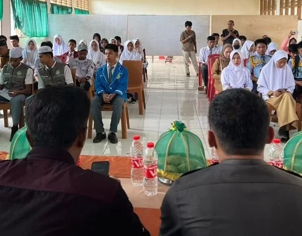 Bawaslu Bantaeng kembali saat menggelar sosialisasi pengawasan partisipatif di SMA Negeri 3 Bantaeng (Dok : Ist).