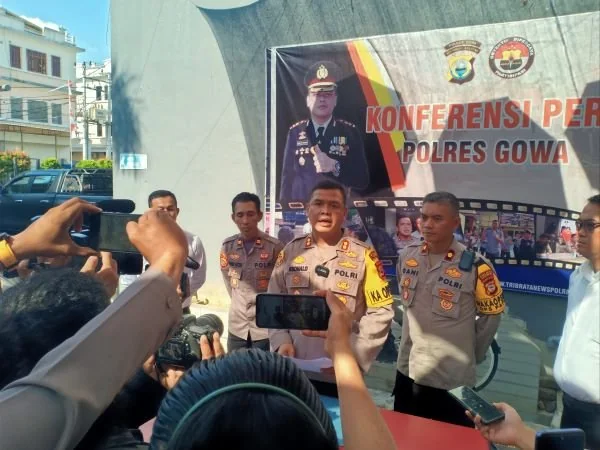 Kapolres Gowa, AKBP R.T.S Simanjuntak saat konferensi pers (Dok : ist).