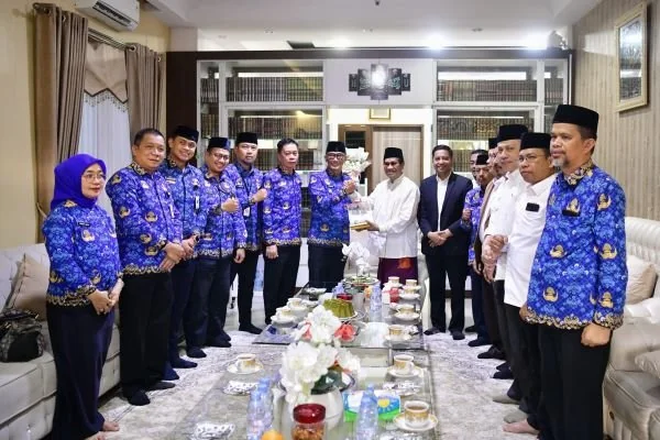 enjabat (Pj) Gubernur Sulawesi Selatan (Sulsel), Prof Zudan Arif Fakrulloh, melakukan kunjungan silaturahmi ke pengurus PWNU Sulsel.