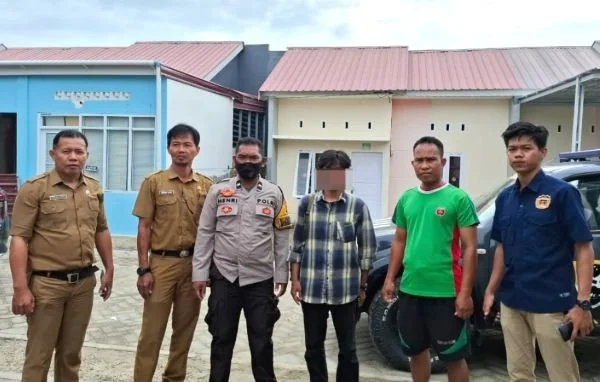 Pelaku persetubuhan anak dibawah umur saat diamankan Aparat TNI dan Polri di Majene (Dok : Ist).