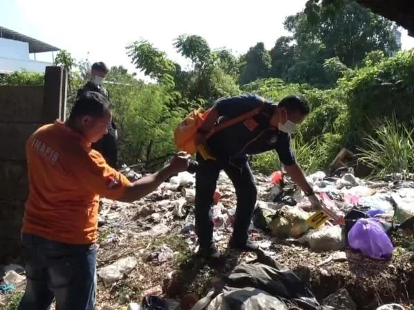 TKP penemuan mayat bayi perempuan di Jalan Metro Tanjung Bunga, Makassar (Dok : Ist).