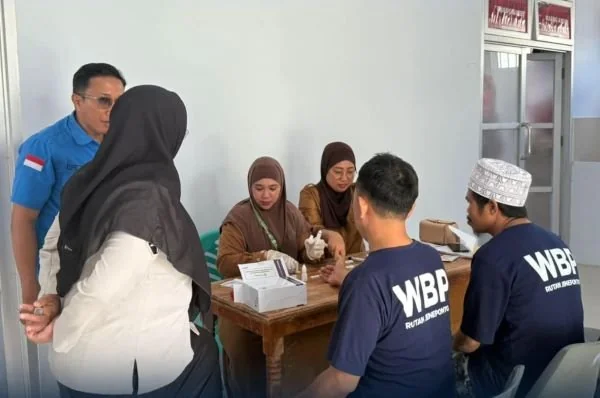 Screening HIV/AIDS bagi Warga Binaan Pemasyarakatan (WBP) di Klinik Rutan Kelas IIB Jeneponto. (Dok: Ist)