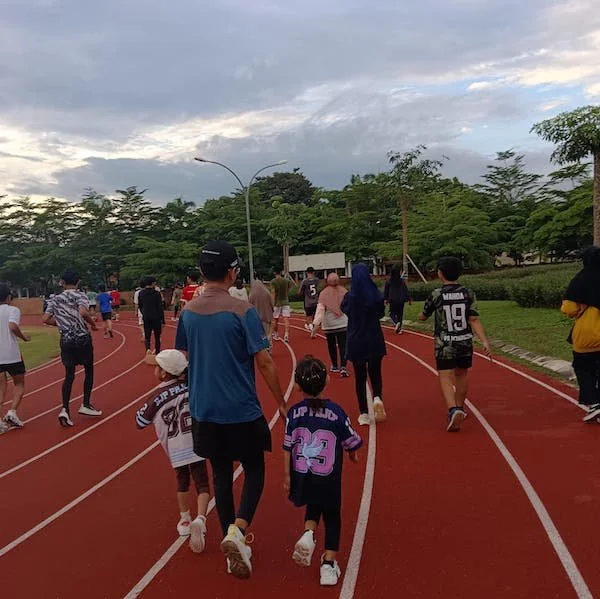 Ilustrasi Joging di Lapangan Syekh Yusuf Gowa, (Dok: Sinta Kabar Makassar).