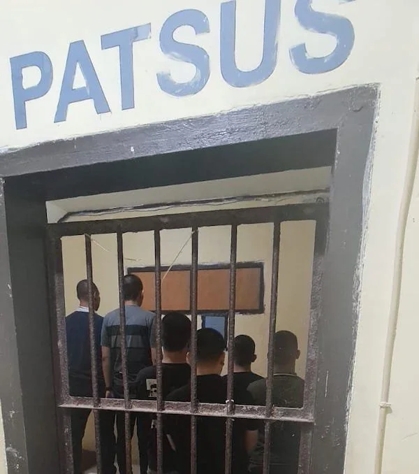 7 Personel Polres Polman saat berada di penempatan khusus (dok:Ist)