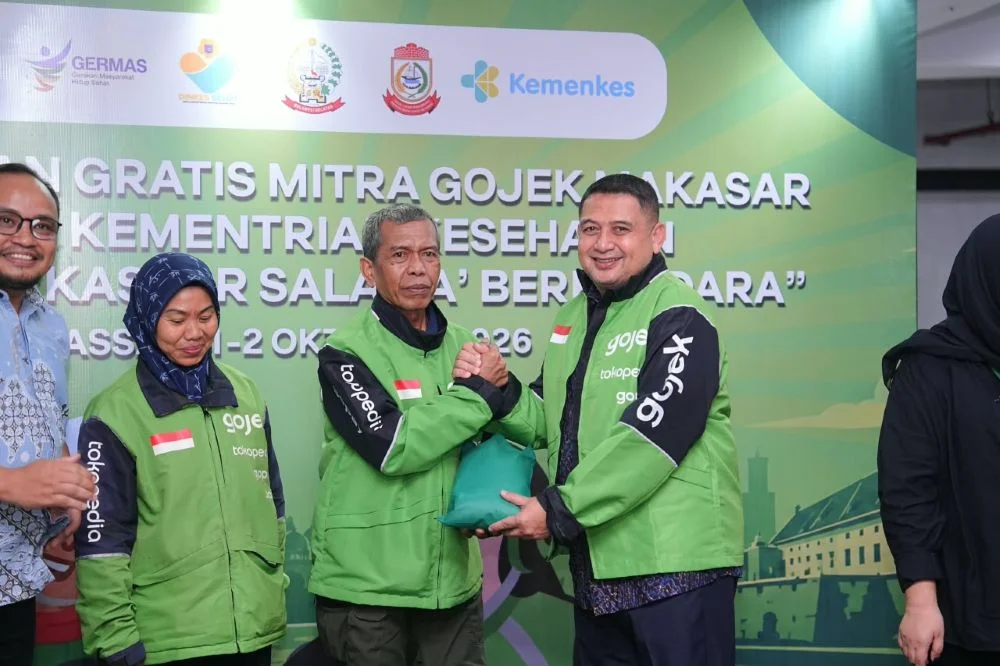 Wali Kota Makassar, Munafri Arifuddin saat menyapa pengemudi Gojek (Dok: Ist)