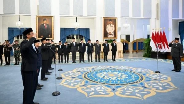 Presiden Prabowo Subianto melantik empat menteri dan satu wakil menteri Kabinet Merah Putih di Istana Negara (Dok : Ist).