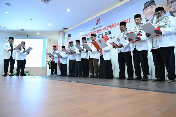 Pelantikan struktur Dewan Syariah Pusat PKS, (Dok: Ist).