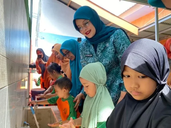 TP PKK-DWP Gowa Peringati Hari CTPS bersama siswa TK Pertiwi Sungguminasa (Dok : Ist).