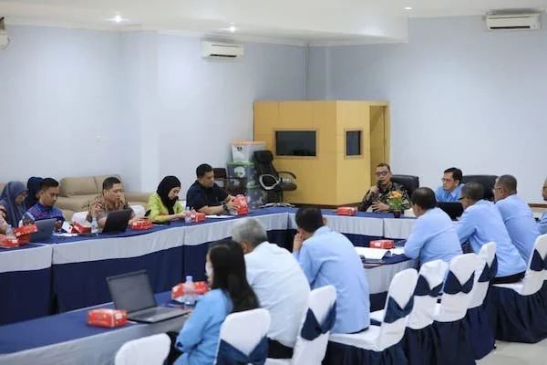 Sekda Makassar Rapat Bersama kepala BPKP Prov Sulsel Membahas Perencanaan Pembangunan PSEL di Kota Makassar (Dok: Ist).