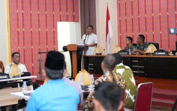 PJ Gubernur Sulbar saat berada di Kabupaten Polewali Mandar (dok:Ist)